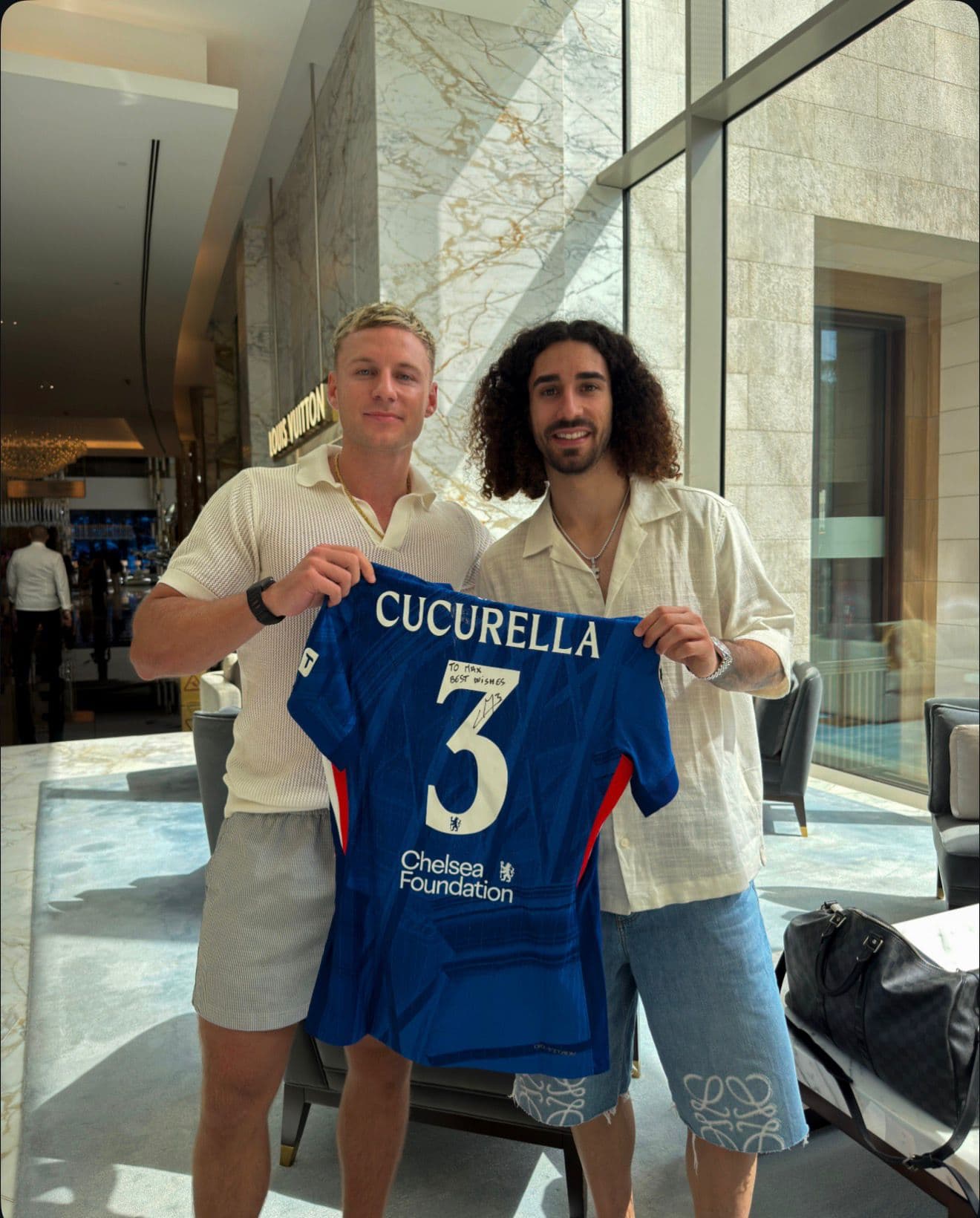 Happy customer moment