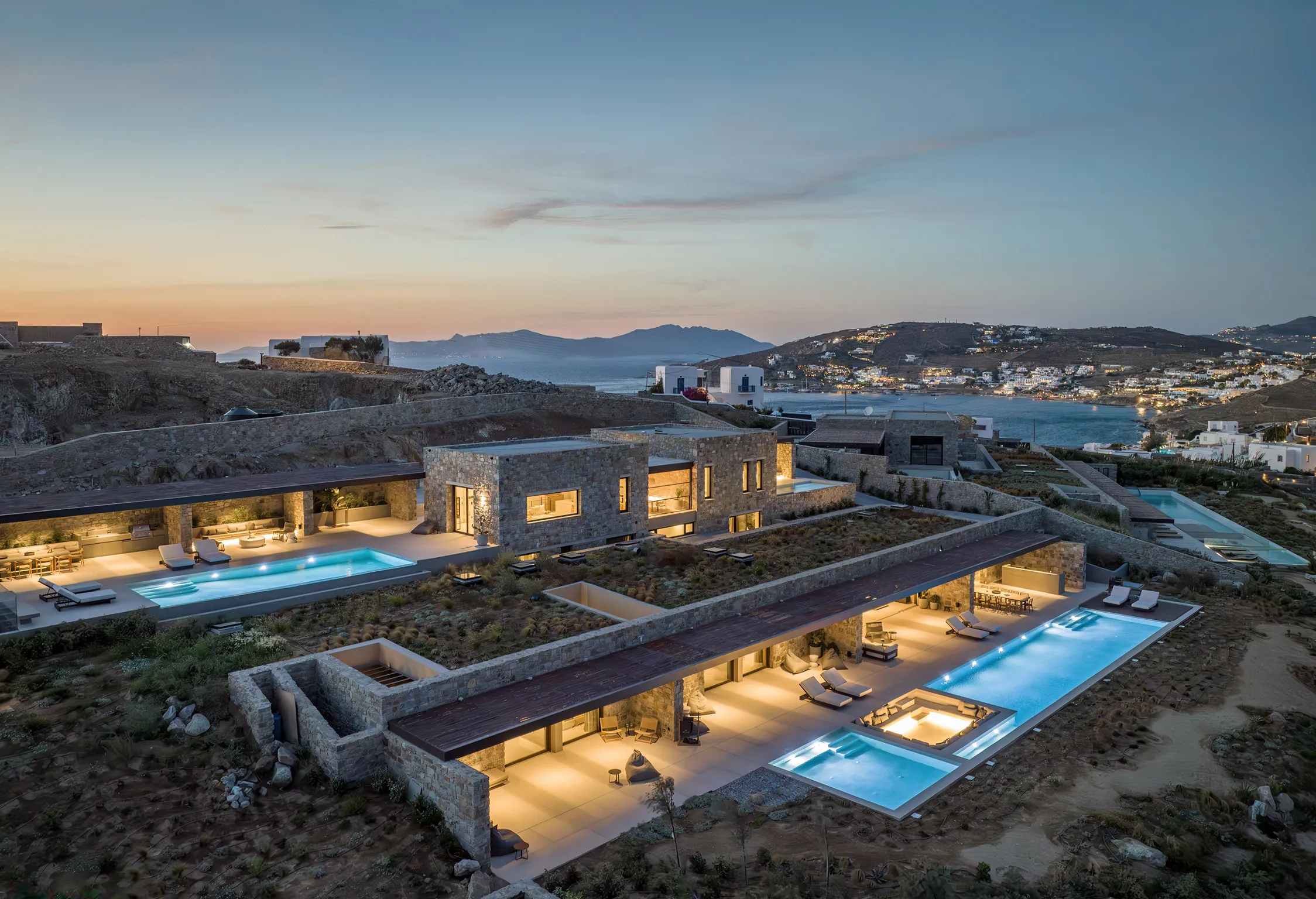 Luxury Hotels & Private Villas