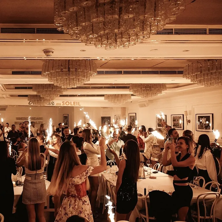 Restaurant & Nightlife Access image 2