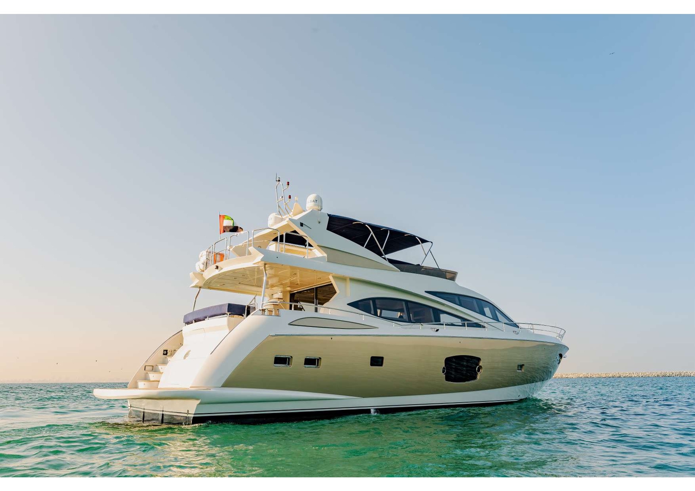 Luxury Yachts image 4